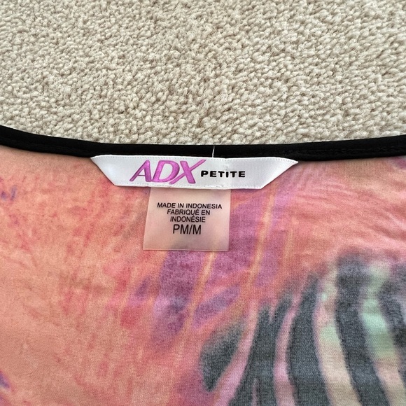 ADX ladies top in bright print! - Picture 8 of 8